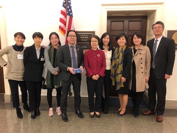 한국 시민사회 활동가와 국회의원들이 3 월 11-12 일 미국 의회 의원들과 대화를 나눴다. 