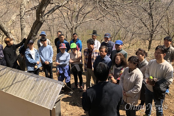 ‘지리산 외공리 민간인학살 진상규명대책위원회’는 4월 6일 오전 외공리 학살현장에서 위령제를 지냈다.