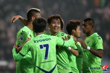  3월 6일 전주월드컵경기장에서 열린 베이징궈안과의 '2019 아시아 챔피언스리그' 조별리그 1차전에서 이동국의 활약으로 승리한 전북현대 모터스.