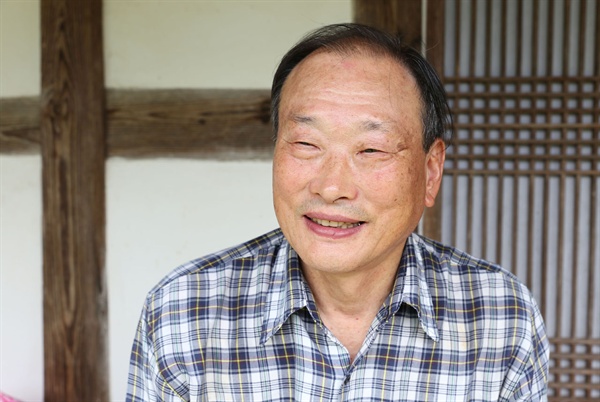  김광언의 증손자 김태권 어르신. 교사로 일하다 퇴직한 김 어르신은 평일엔 보성 쇠실마을의 집에서, 주말엔 광주에서 생활하고 있다.