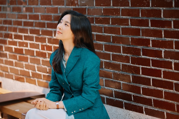 이청아 영화 <다시, 봄>에서 주인공 은조 역을 맡은 배우 이청아의 인터뷰가 16일 오전 서울 삼청동의 한 카페에서 열렸다.