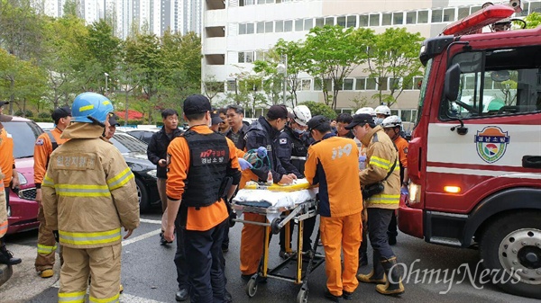 4월 17일 새벽 경남 진주시 가좌동 한 아파트에서 40대가 거주지에 불을 내고 주민들한테 흉기를 휘둘러 5명이 사망하는 사건이 벌어졌다.