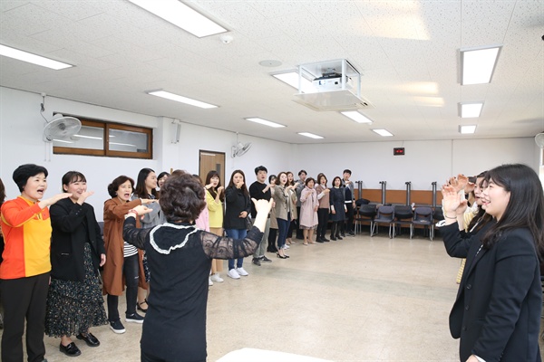 경상남도교육청은 4월 20일 경상남도교육연수원에서 ‘제5회 수석교사와 함께 하는 수업 나눔 한마당’을 열었다.