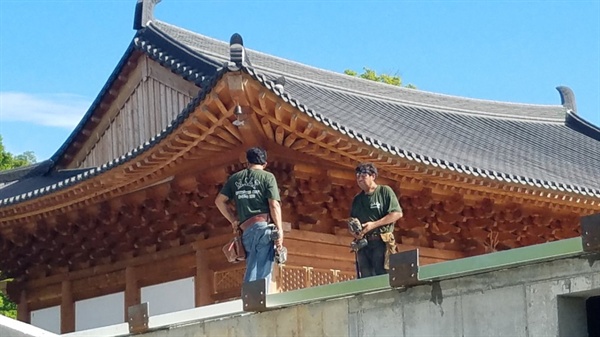 뉴욕 원각사 작업 모습