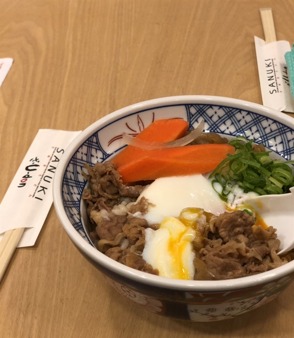 일본에서의 첫 식사