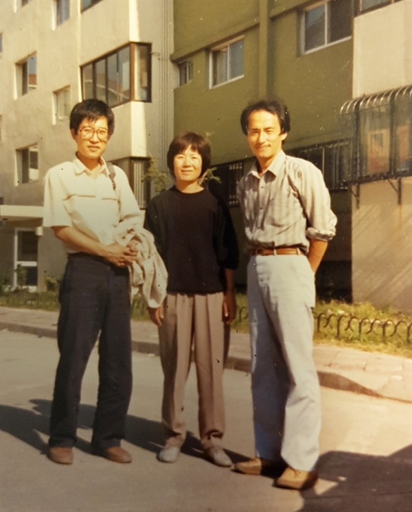 광주항쟁 7년후 1987년 판화가 홍성담, 작가 윤정모, 교수 최권행