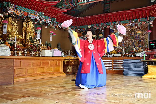 부처님 오신 날 특별 공연,조현화 박사의 승무춤