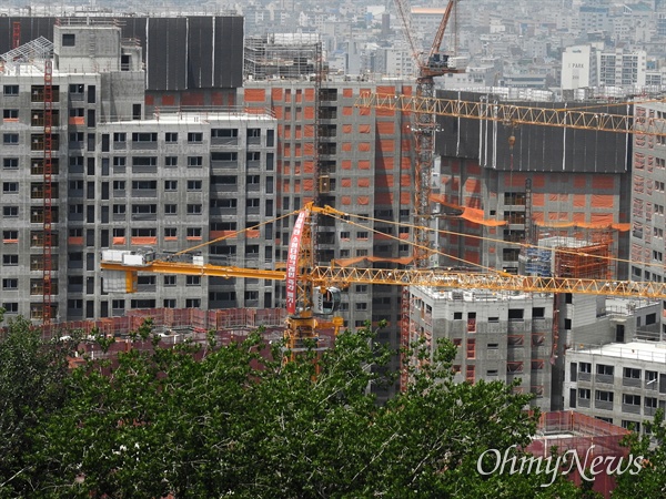 서울 은평구 지역의 한 재개발 아파트 공사 현장.