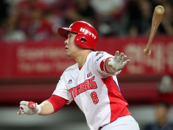  올 시즌 단 2개만의 홈런을 기록 중인 KIA 타이거즈의 2루수 안치홍.