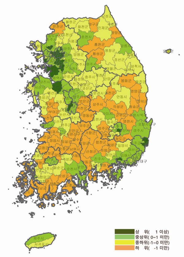 2015년 전국 시군구별 일자리 질 지수 분포. 서울 등 수도권에 일자리 질 지수 상위권(초록색)이 집중돼 있는 반면 전라, 경상, 강원도 지역엔 하위권(붉은색)이 많다.