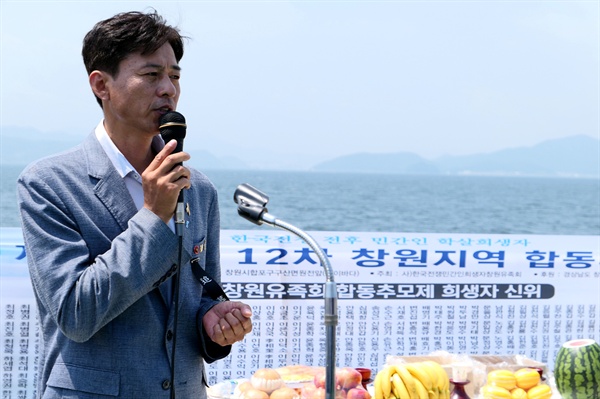  세월호 ‘유민 아빠’ 김영오씨도 추모식에 참석해 유가족들을 위로했다.