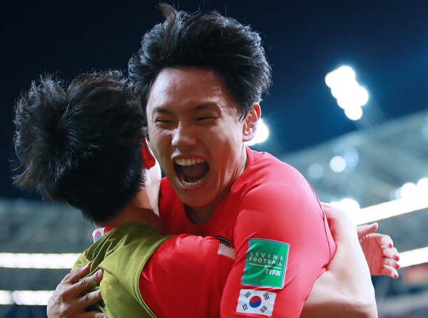 U-20 월드컵 정정용 감독이 이끄는 한국 U-20 축구대표팀이 9일(이하 한국시각) 폴란드 비엘스코비아 시립경기장에서 열린 2019 국제축구연맹(FIFA) U-20 월드컵 세네갈과의 8강전에서 혈전 끝에 3-2로 승리하고 4강진출에 성공했다.