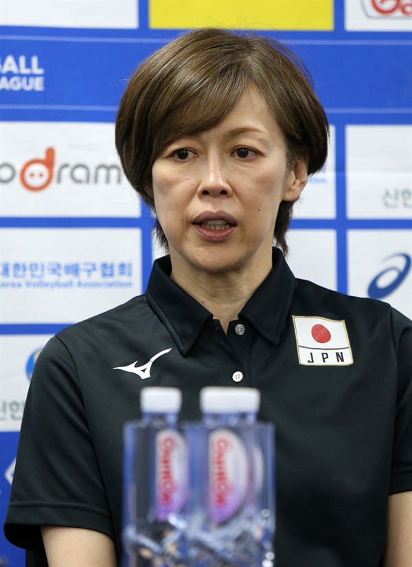  나카다 쿠미 일본 여자배구 대표팀 감독