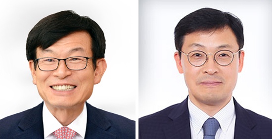 김상조 신임 청와대 정책실장(왼쪽)과 이호승 신임 경제수석
