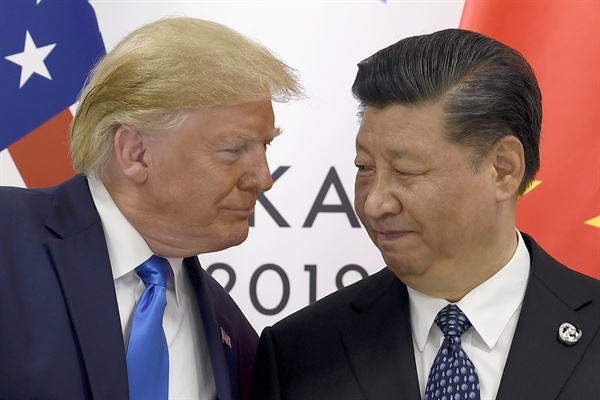 지난 6월 29일 일본 오사카에서 열린 G20에서 만난 트럼프 미국 대통령과 시진핑 중국 국가주석. 