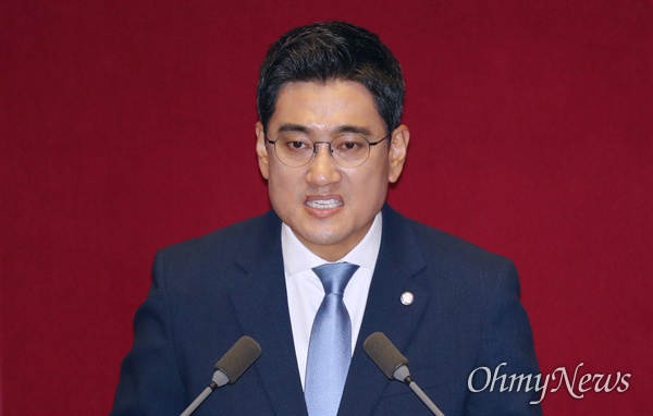 바른미래당 오신환 원내대표가 5일 오전 국회 본회의에서 교섭단체 대표연설을 하고 있다.