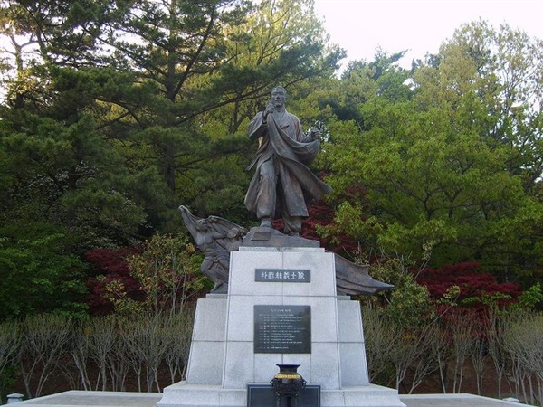  부산시 부산진구 초읍동에 있는 박재혁 동상. 