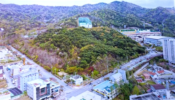 2023년 전국체천을 앞두고 김해종합운동장이 들어설 구산동 해오름공원.