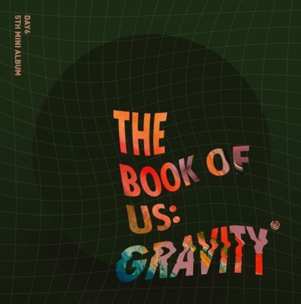  얼마 전 월드 투어를 끝낸 밴드 데이식스가 5번째 미니음반 <The Book Of Us : Gravity>을 발매했다. 홍대의 인디 공연장에서 오가며 활동 커리어를 쌓던 그룹은 이 음반을 통해 음악 차트 첫 1위를 달성하기도 했다.