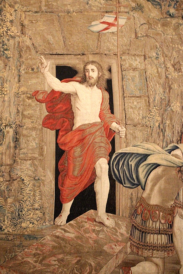 바티칸 박물관 태피스트리의 방, 예수님이 못 박혀 돌아가시고 3일 만에 무덤에서 부활하여 걸어 나오는 장면을 묘사한 모습