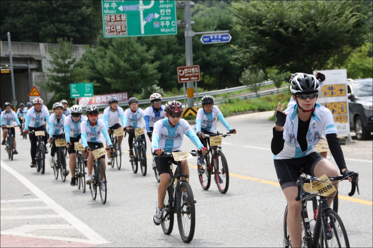  논산에서 진천까지 평속 20km/h 로 달린 하루 