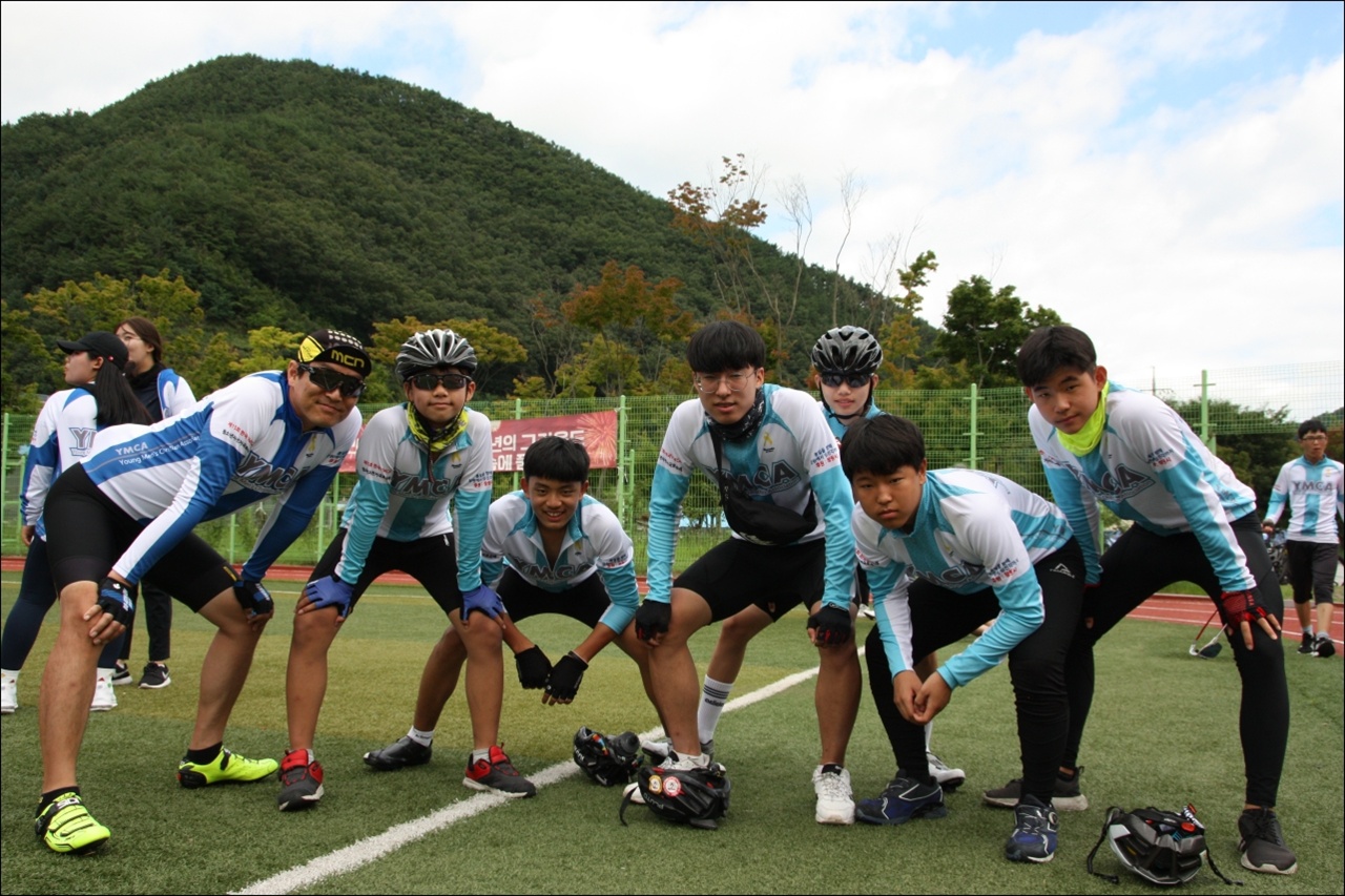 한국YMCA 청소년 통일자전거 국토순례 논산지역 참가자들