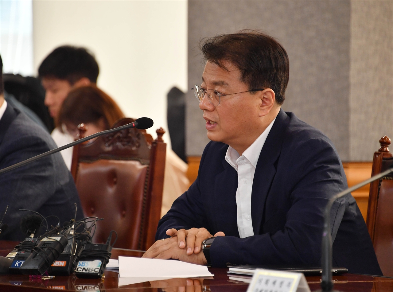 방기선 기획재정부 차관보가 6일 서울 중구 은행연합회에서 '관계기관 합동점검반 회의'를 주재, 모두발언을 하고 있다.