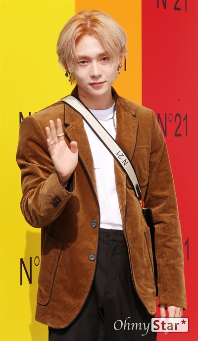 이던, 가을이 오면 가수 이던(효종)이 6일 오후 서울 압구정로의 한 백화점에서 열린 한 패션브랜드 포토콜 행사에서 포즈를 취하고 있다. 