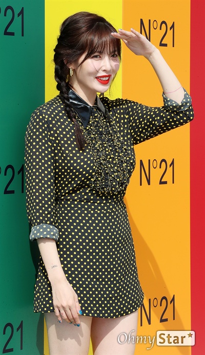 현아, 시원한 여름미녀 가수 현아가 6일 오후 서울 압구정로의 한 백화점에서 열린 한 패션브랜드 포토콜 행사에서 포즈를 취하고 있다.