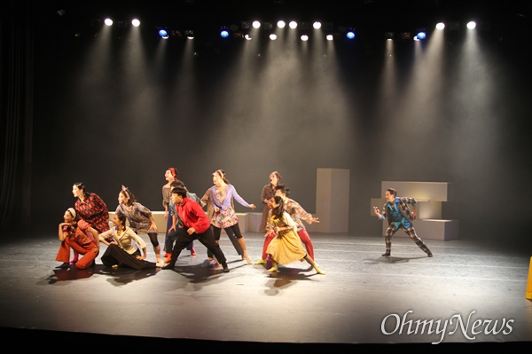  인천시립무용단은 8월 24일 인천문화예술회관 소공연장에서 '라디오 댄스'로 돌아온 <산-64번지> 앙코르 공연을 갖는다. 
