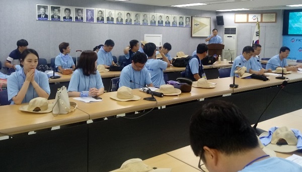 통일선봉대 발대식 12일 오전 한국노총 제12기 통일선봉대 발대식에서 인사말을 하고 있는 문병일 통일선봉대장이다.