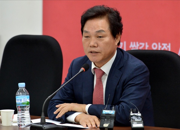 자유한국당 박완수 의원.