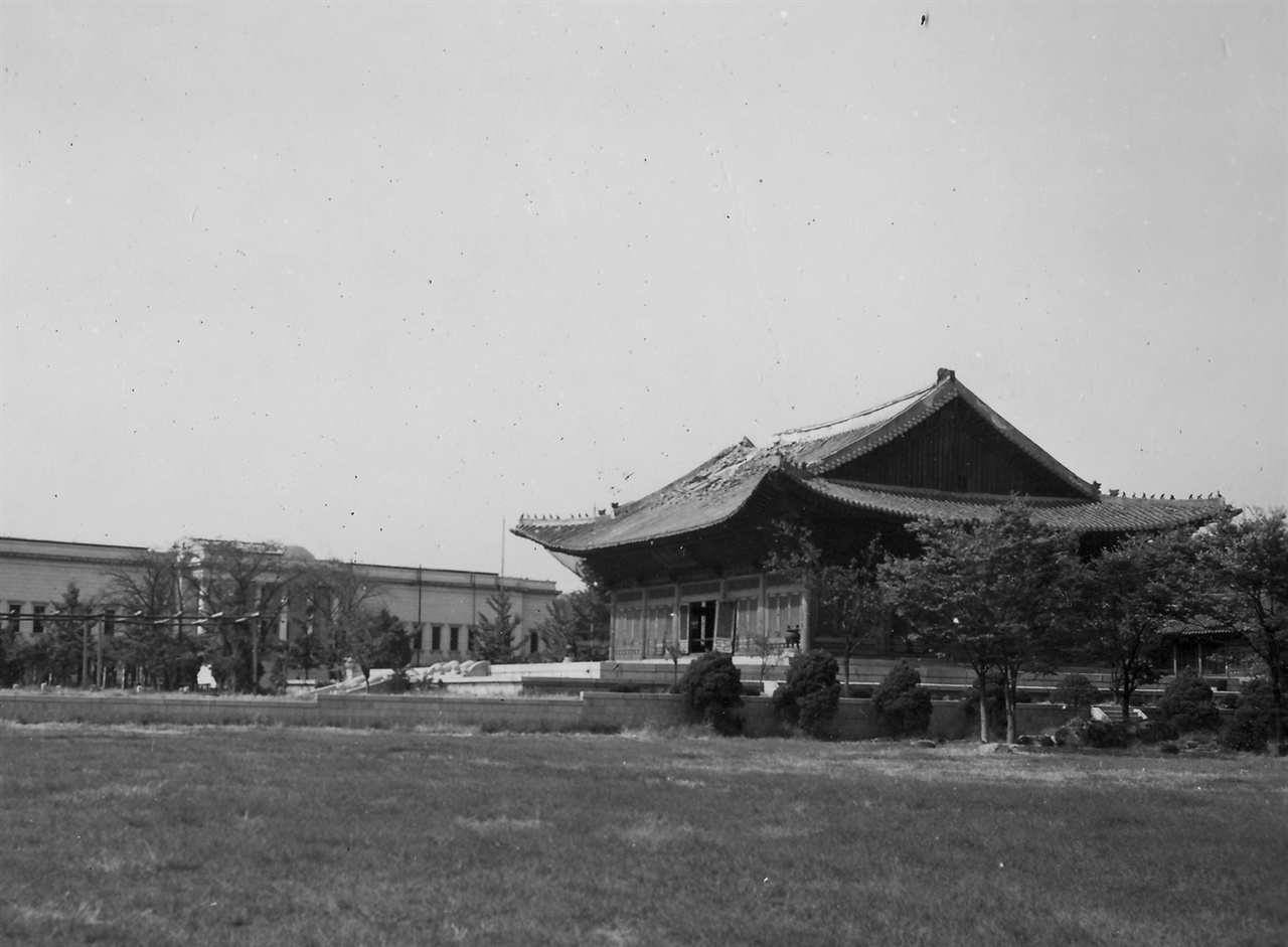 서울 덕수궁(1950. 10. 6.)