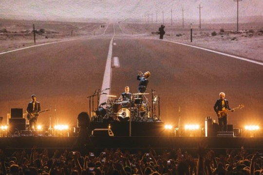  43년만에 첫 내한 공연을 펼치는 아일랜드 밴드 U2