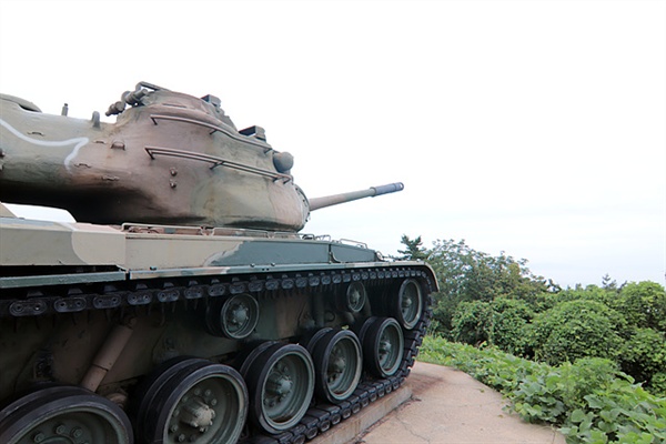 심청각 인근에는 북한을 바라보고 서있는 탱크가 놓여있어 최전방임을 느낄수 있었다.   