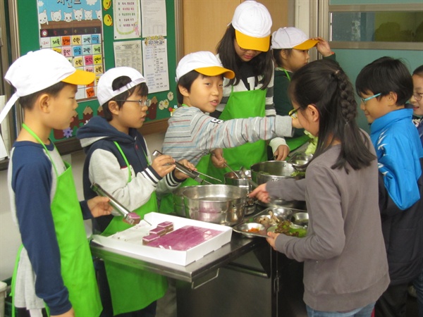 경기도 친환경 학교급식                               