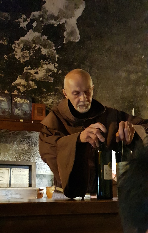 성 안에서는 슬로베니아의 이름난 와인들을 팔고 있다.