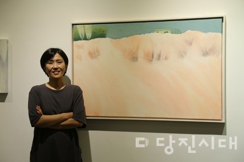 김은실 서양화가가 개인전 <생명의 Harmony (숲, 나무, 꽃들의 향연 展>을 오는 15일까지 안스갤러리에서 개최한다.