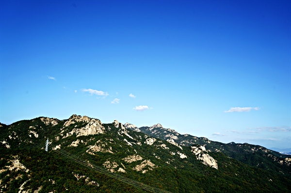 족두리봉 정상에서 바라본 향로봉, 비봉, 문수봉, 보현봉