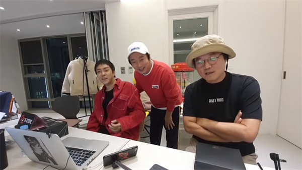  < 신서유기 외전 : 삼시세끼 - 아이슬란드 간 세끼 >이 방영되던 지난 11일밤 나영석PD, 이수근, 은지원은 각자 보유한 개인 유튜브 채널을 통해 인터넷 생방송을 별도로 진행했다. 
