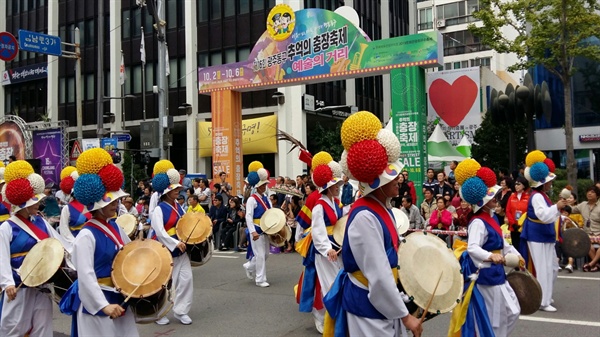 오늘날 광주 사람들이 향유하고 있는 수준 높은 문화·예술의 DNA는 2천 년 전 신창동 사람들로부터 유전된 것이라고 한다면, 과한 해석 일까