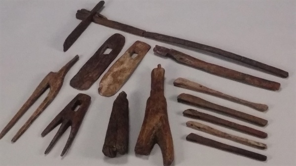 신창동 유적에서 발견된 각종 농기구