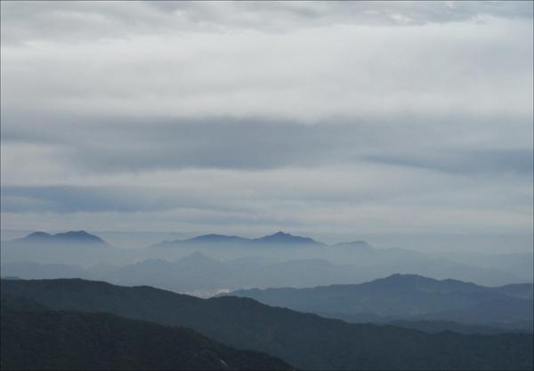 산은 그리움, 그리고 감동의 느낌표 같은 것