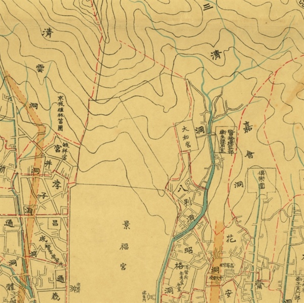 조선총독부 임시토지조사국과 경성부청에서 교열하고 경성일보사(京城日報社)에서 1914년에 편찬한 '경성부명세신지도(京城府明細新地圖)'에 대화궁(大和宮)으로 표기된 곳이 현재의 국무총리공관입니다. 복개되기 전의 삼청동천이 짙푸르게 표기되었습니다. 조선총독부 임시토지조사국은 조선을 강점한 일본이 수탈의 기본 자료를 확보하기 위하여 1910년에 설치한 조선총독부 산하기관으로 한반도의 측지와 지도제작 사업에 주력했던 기관이고 경성일보사는 1906년에 창간된 조선총독부 기관지입니다. 서울역사박물관 유물번호 '서울역사011440'