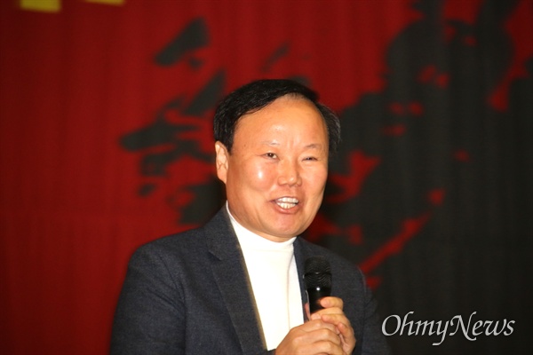 김재원 자유한국당 의원이 지난 9일 대구 엑스코에서 열린 결의대회에서 이해찬 더불어민주당 대표에 대해 막말을 해 논란이 되고 있다.