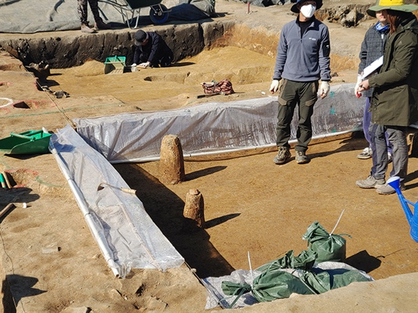 부여 관북사 역사 유적과 관련해 현재는 도성으로 추정되는 장소를 발굴하고 있는 중입니다. 