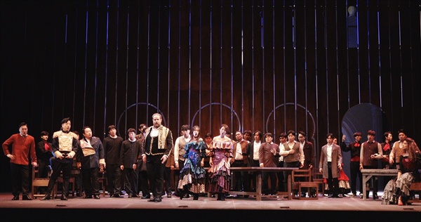 오페라 <카르멘>의 한 장면