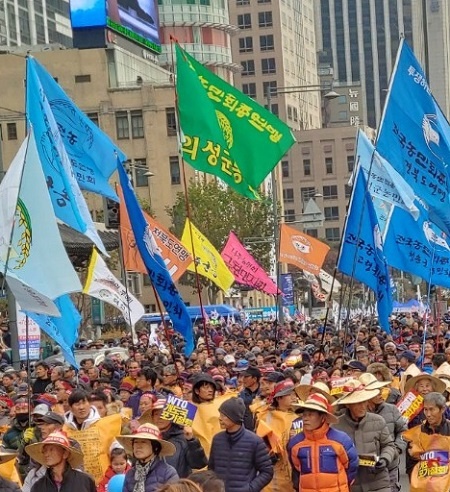 30일 오후 광화문 광장 2019년 전국민중대회에 모습이다.