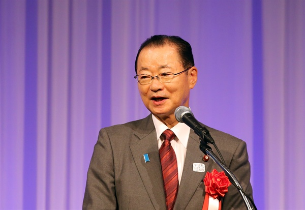 일한의원연맹 간사장인 가와무라 다케오(河村建夫) 일본 중의원 의원이 지난 11월 21일 오후 도쿄의 한 호텔에서 열린 한국관광공사 도쿄지사 개설 50주년 기념행사에서 발언하고 있는 모습. 
