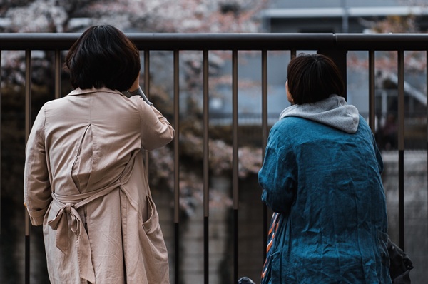  주로 아이들에 관해서만 이야기했던 우리들이 어느 새 엄마인 '나 자신'에 대한 이야기를 하고 있었다.